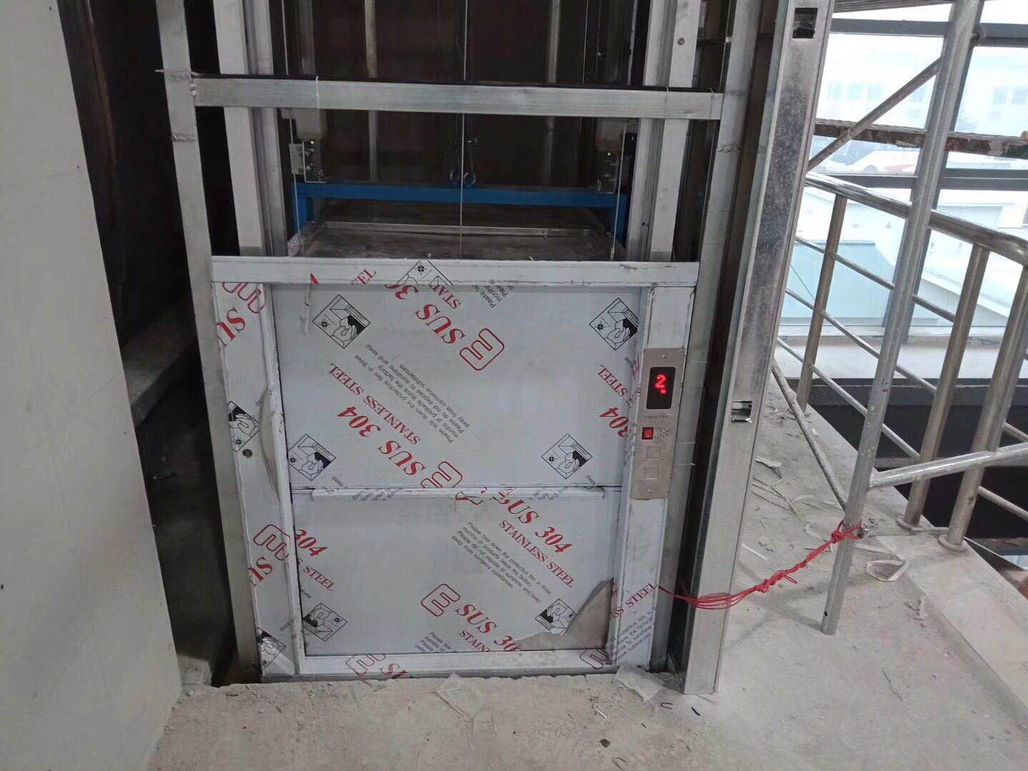 传菜梯厂家价格(传菜梯eh)